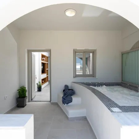 New Sea Serenity Next To The Sea With Private Jacuzzi Villa